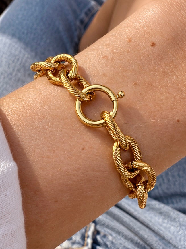 HOLD CLOSE Bracelet