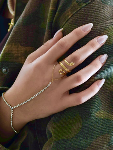 TWIST OF FATE Snake Ring