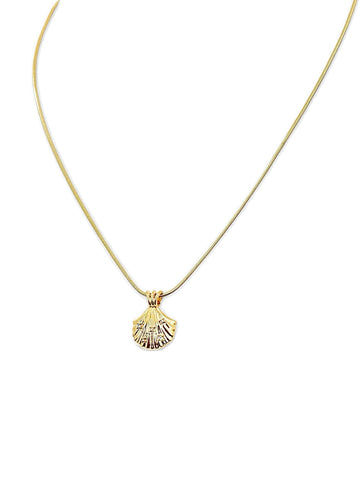 SHORE THING Shell Necklace
