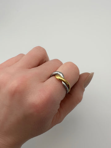 ENTANGLED Ring